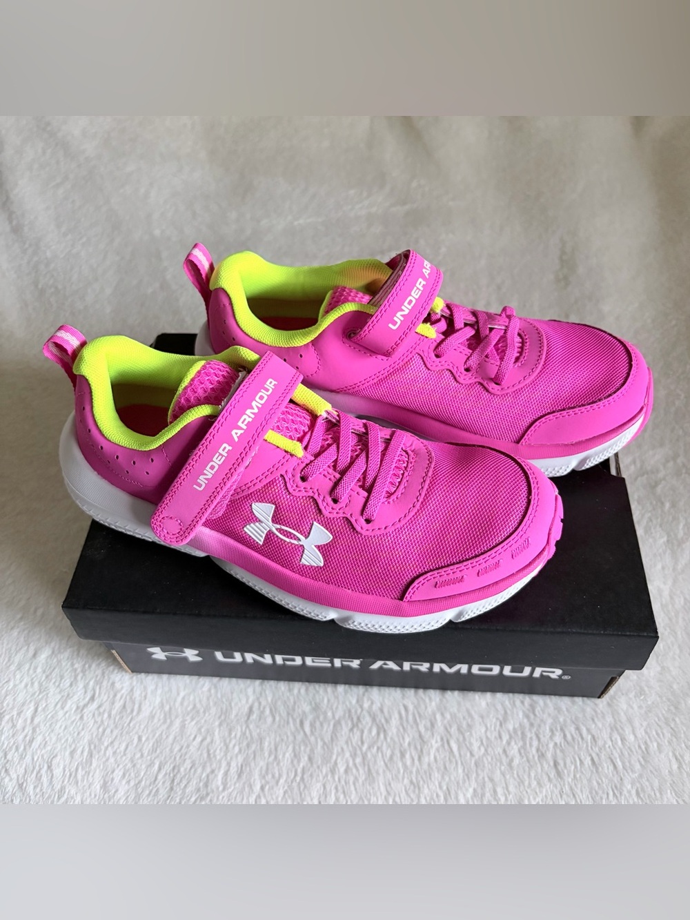 Under Armour Kids Pink & Neon Yellow Athletic Sneakers Sz 3Y